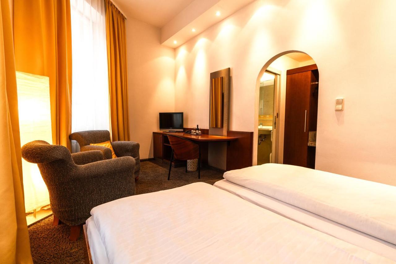 Hotel Carlton Мюнхен Экстерьер фото