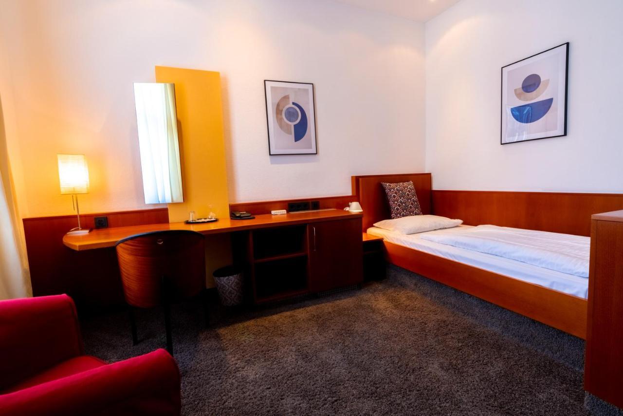 Hotel Carlton Мюнхен Экстерьер фото